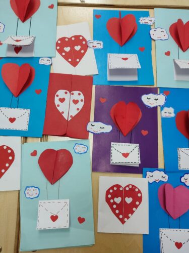 Работа в кружках и студиях.