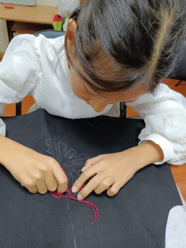 Работа в кружках и студиях.