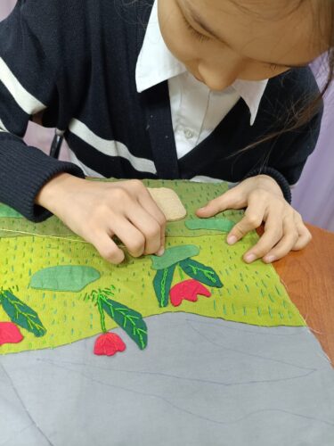 Работа в кружках и студиях.