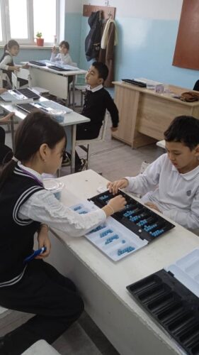 Работа в кружках и студиях.