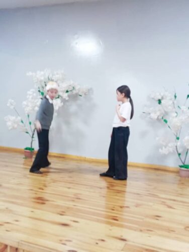 Работа в кружках и студиях.