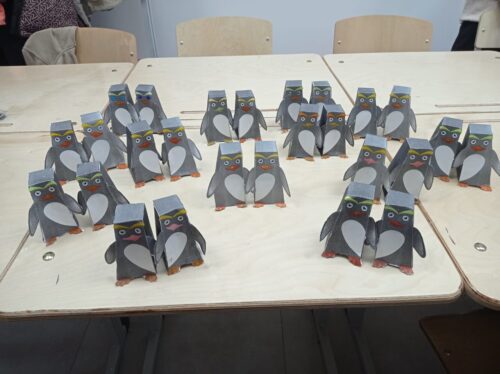 Работа в кружках и студиях.