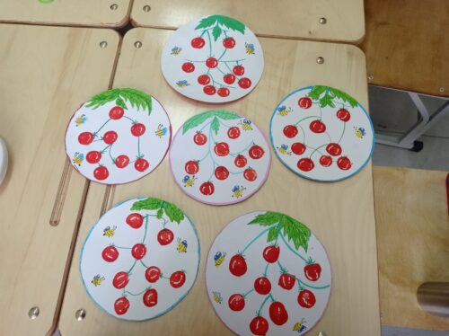 Работа в кружках и студиях.