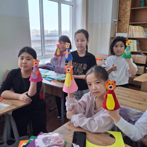 Работа в кружках и студиях.