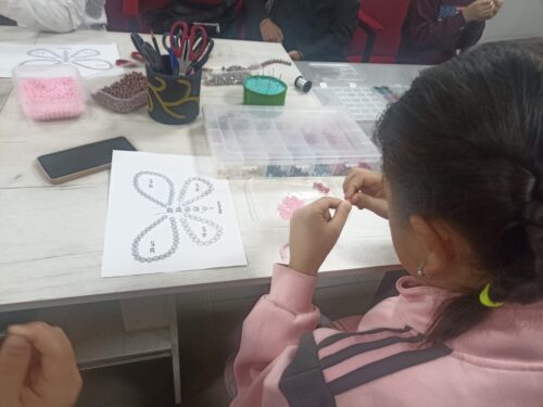 Работа в кружках и студиях.