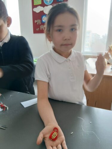 Работа в кружках и студиях.