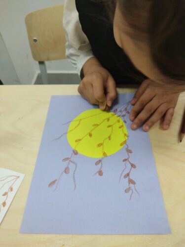 Работа в кружках и студиях.