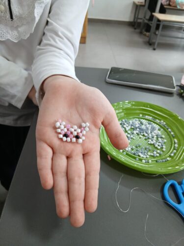 Работа в кружках и студиях.