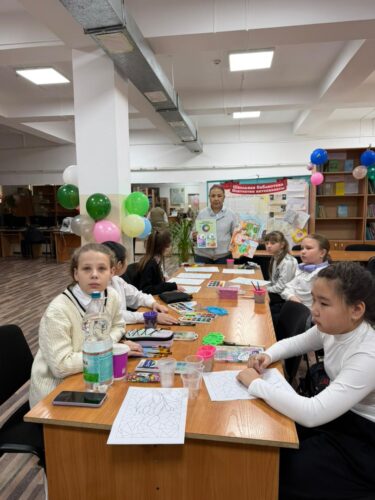 Работа в кружках и студиях.