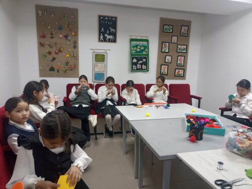 Работа в кружках и студиях.