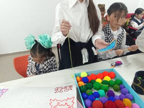 Работа в кружках и студиях.