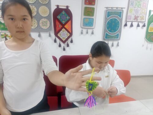 Работа в кружках и студиях.