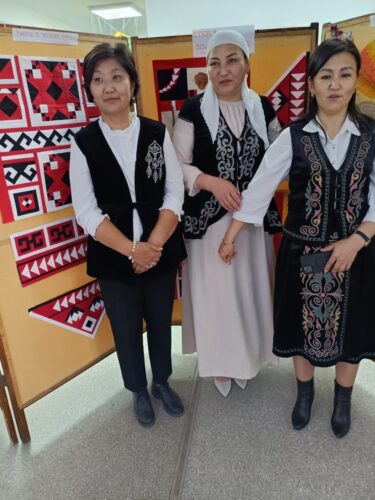 Работа в кружках и студиях.