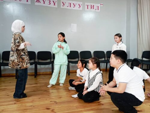 Работа в кружках и студиях.