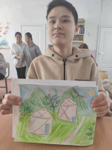 Работа в кружках и студиях.