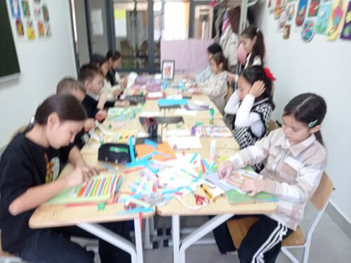 Работа в кружках и студиях.