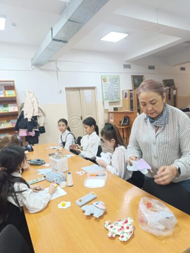 Работа в кружках и студиях.