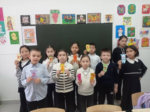 Работа в кружках и студиях.