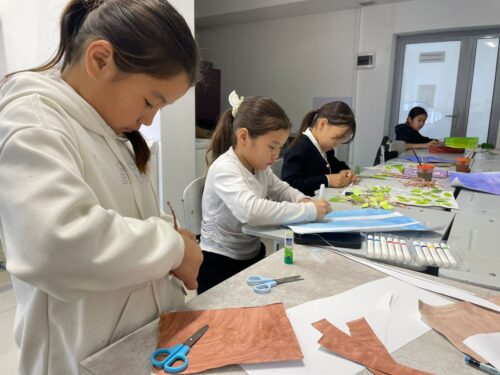 Работа в кружках и студиях.