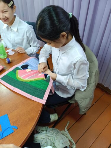 Работа в кружках и студиях.