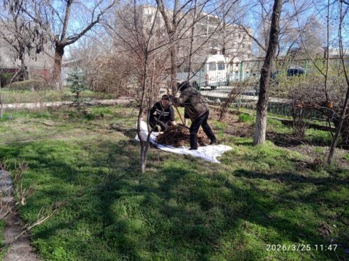 Сегодня был проведен субботник на территории ГЦТШ "Кыргызстан балдары""