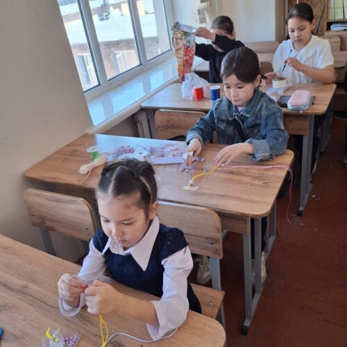 Работа в кружках и студиях.