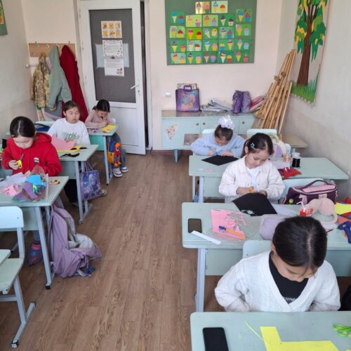 Работа в кружках и студиях.