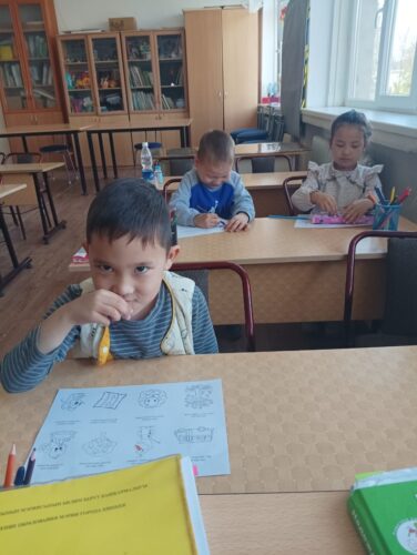 Работа в кружках и студиях.