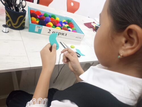 Работа в кружках и студиях.