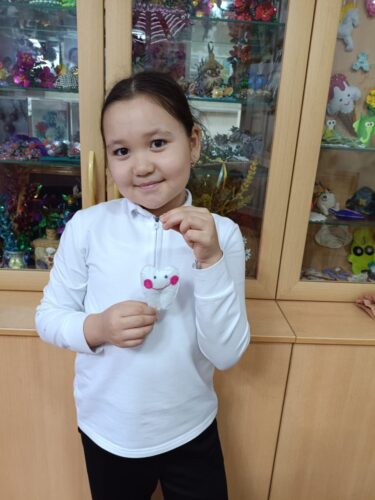 Работа в кружках и студиях.