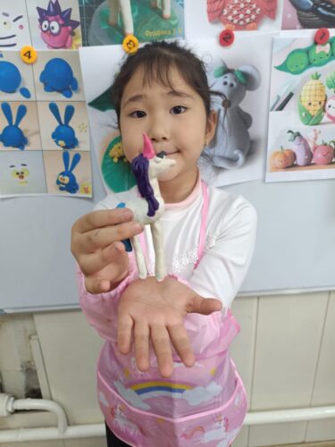 Работа в кружках и студиях.