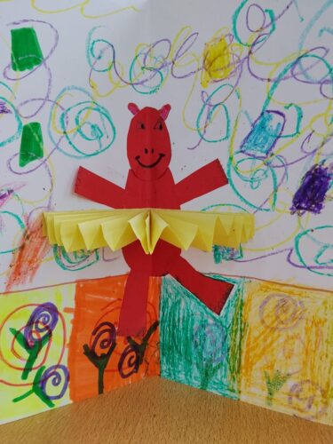 Работа в кружках и студиях.