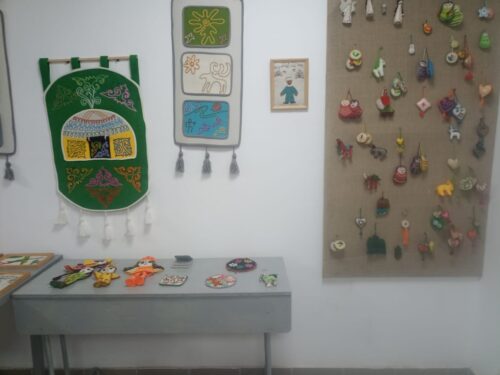 Работа в кружках и студиях.