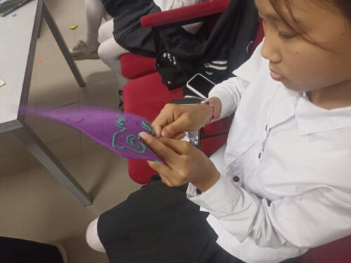 Работа в кружках и студиях.