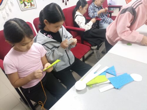 Работа в кружках и студиях.