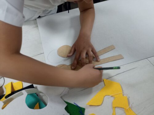 Работа в кружках и студиях.