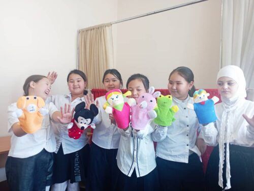 Работа в кружках и студиях.