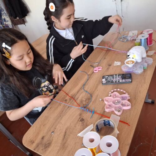 Работа в кружках и студиях.