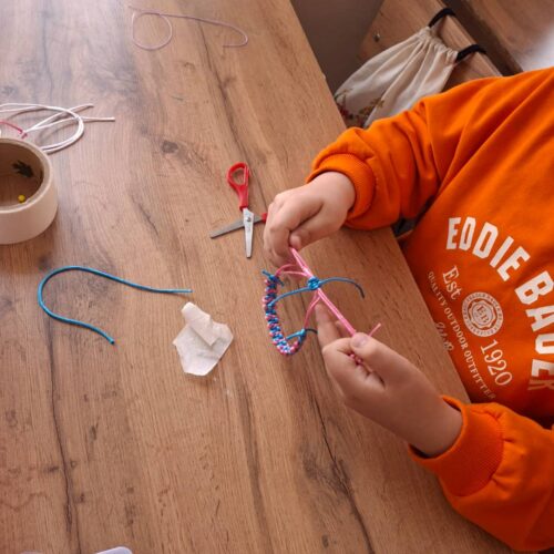 Работа в кружках и студиях.