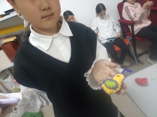 Работа в кружках и студиях.