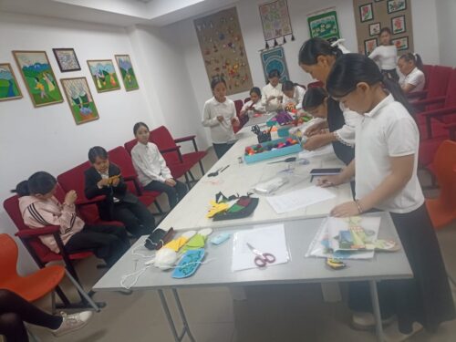 Работа в кружках и студиях.