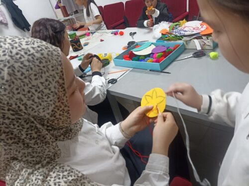 Работа в кружках и студиях.