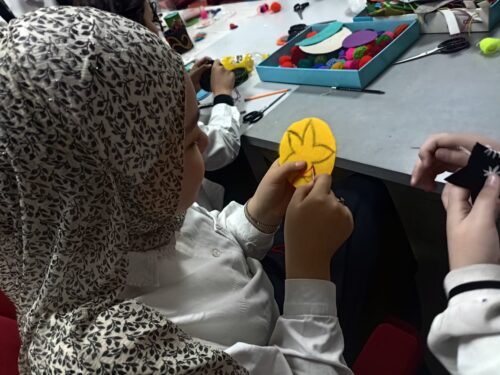 Работа в кружках и студиях.