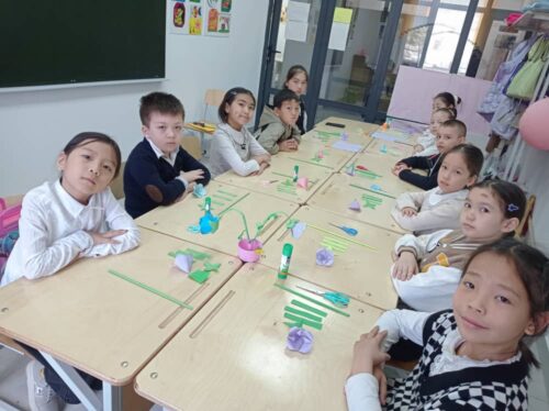 Работа в кружках и студиях.