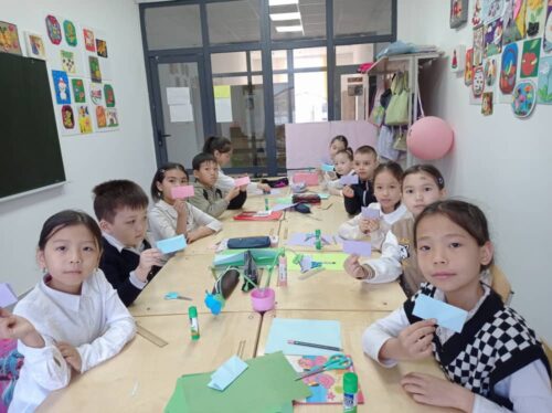 Работа в кружках и студиях.