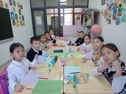 Работа в кружках и студиях.