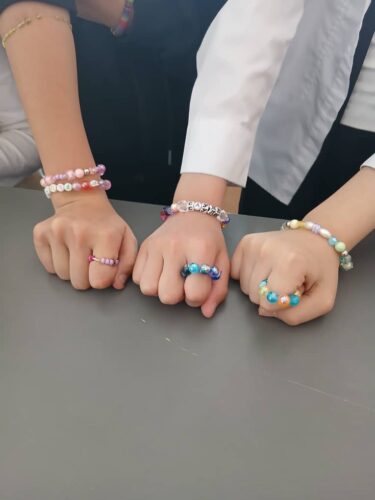 Работа в кружках и студиях.