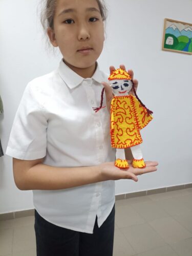 Работа в кружках и студиях.