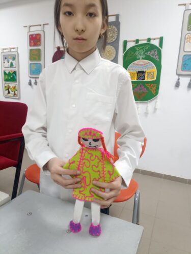 Работа в кружках и студиях.