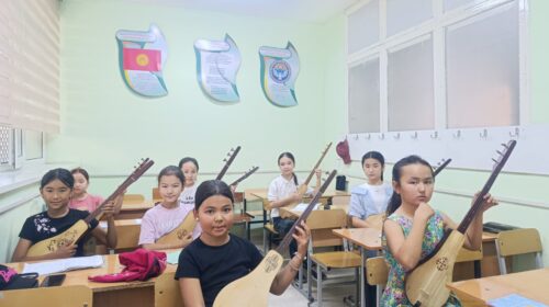 Работа в кружках и студиях.